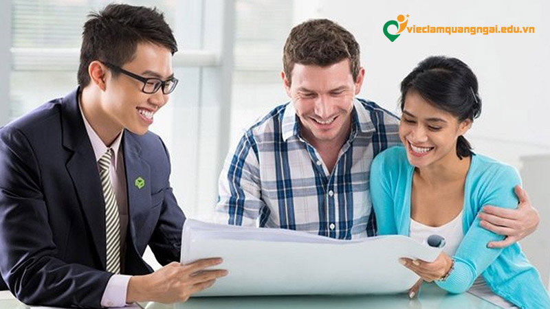 Chuyên Viên Quan Hệ Khách Hàng.