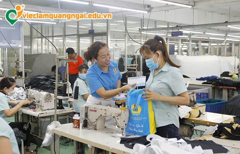 Các quyền lợi và chế độ khi làm việc may mặc tại Quảng Ngãi